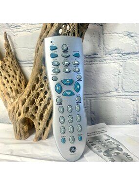 GE General Electric Universal RM24912 Remote Control 3-device